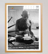 Load image into Gallery viewer, Apple Think Different - Mahatma Gandhi