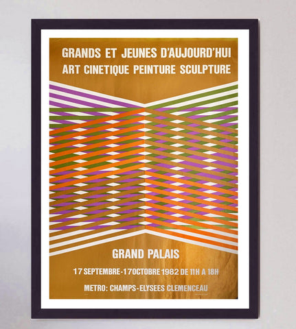 Grand Palais - Old & Young Today